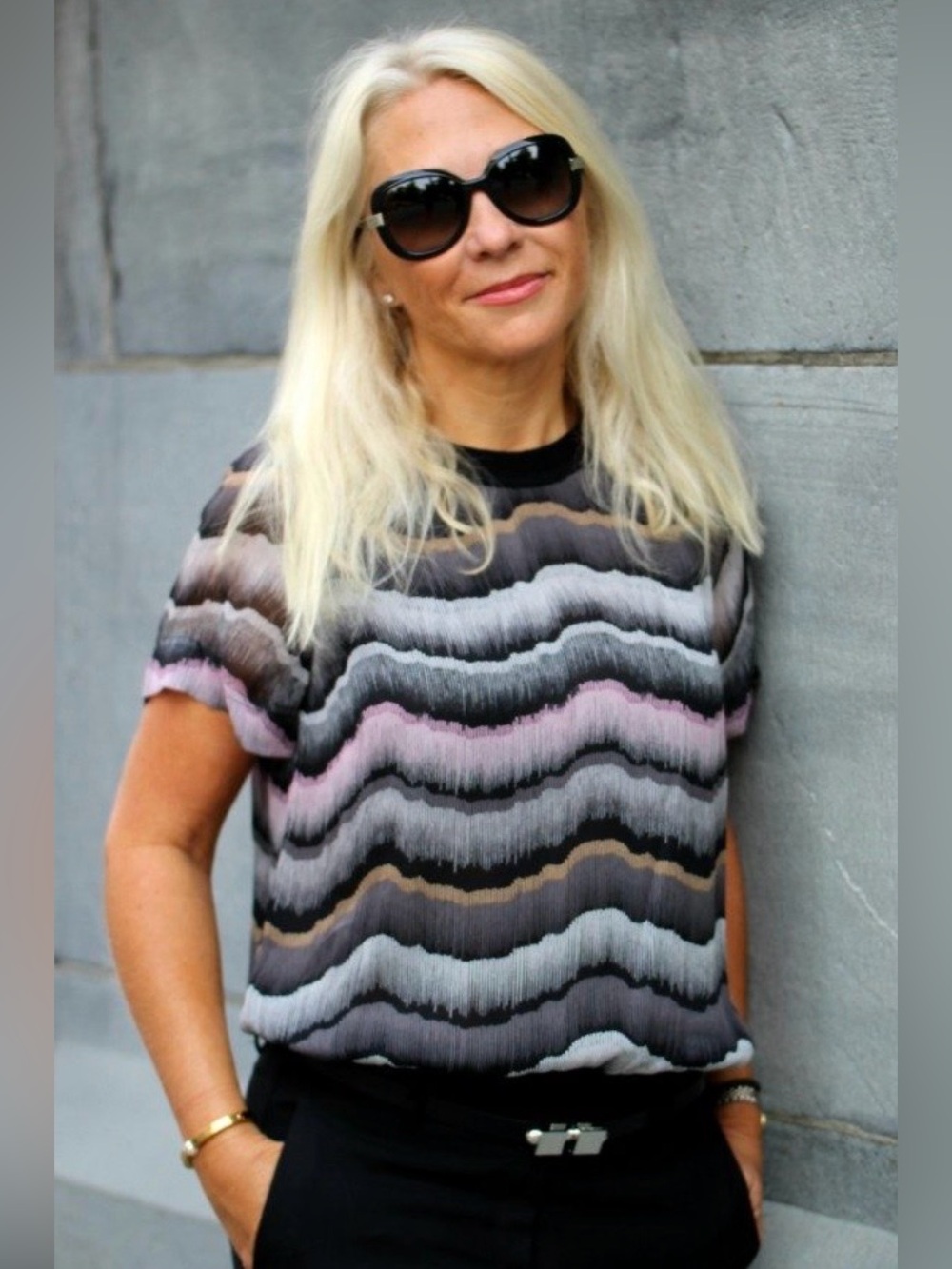 Diane Von Furstenberg Black Pink Gold Wave Silk Top